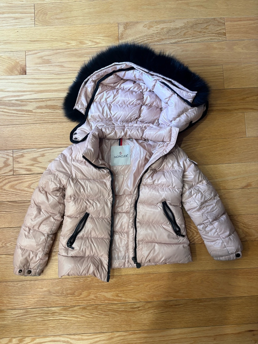 Moncler Kids Pale Pink Quilted Puffer Jacket with Fur-Trim Hood